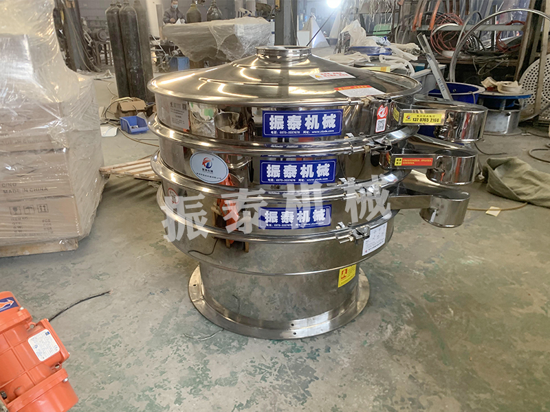 贛州吉銳兩臺直徑1000型2層不銹鋼旋振篩生產已完成，經過測試，具備發貨條件，準備發貨！
